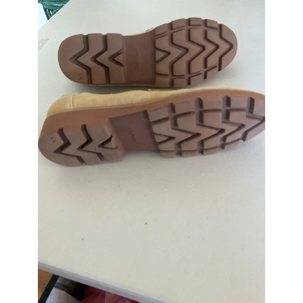 Vionic Cheryl II Loafers Women 10 Tan Suede Lug Sole Penny Loafer